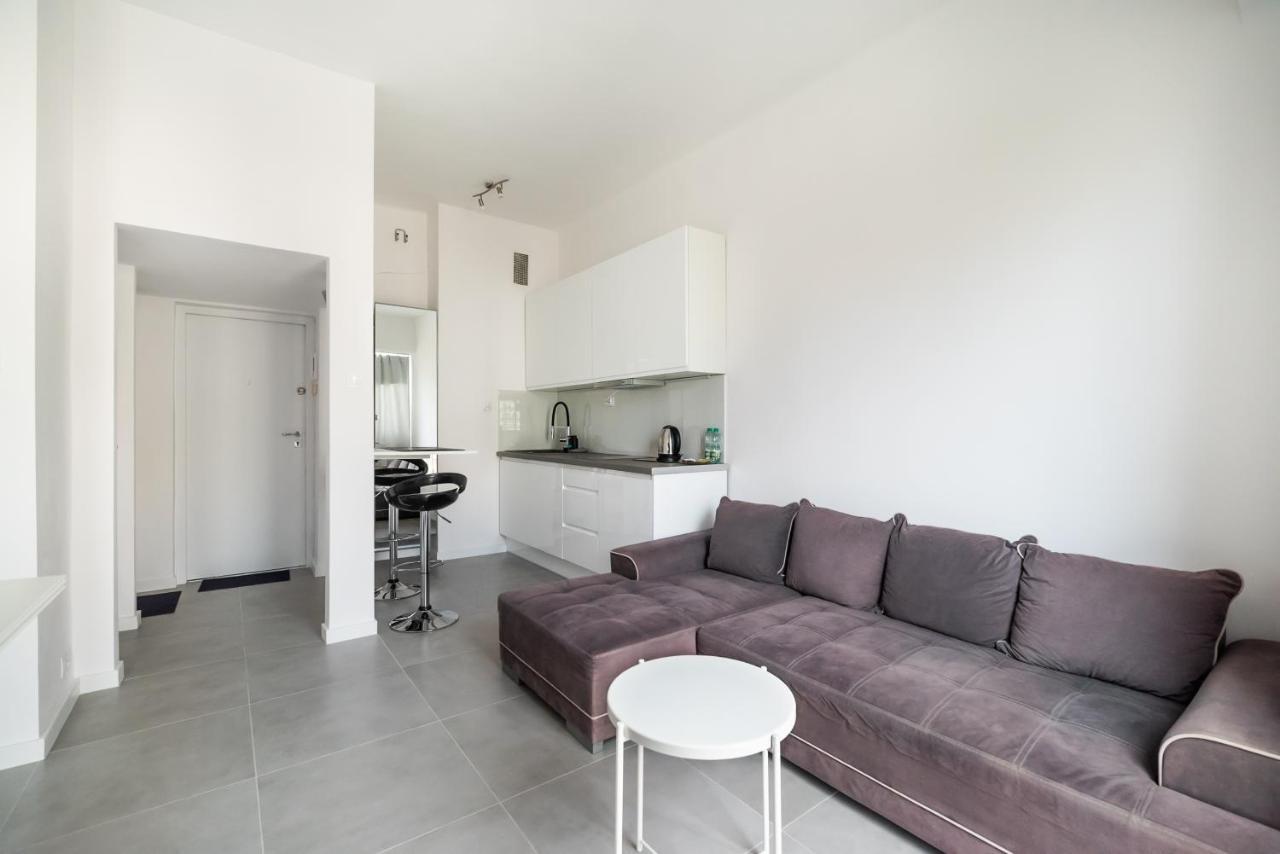 Chlodna Sky Blue Aparament Varşovia Exterior foto